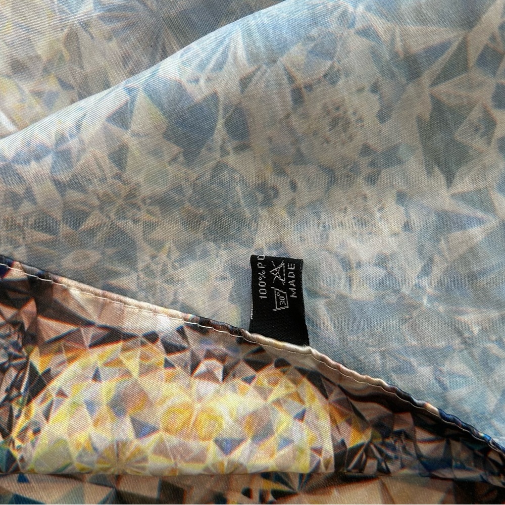 Head Scarf Printed Blue Diamond Design Scarf - Picture 3 of 3